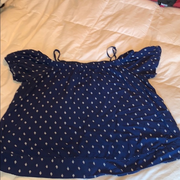 Old Navy blue and white print shirt. Size XL - Picture 2 of 5